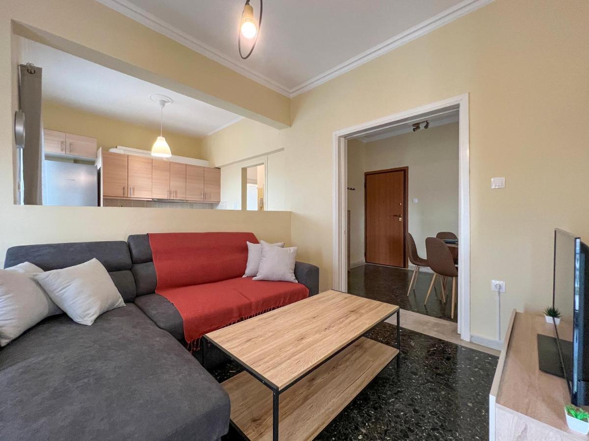Chiou Spacious 90Sqm Apt In เอเธนส์ ภายนอก รูปภาพ